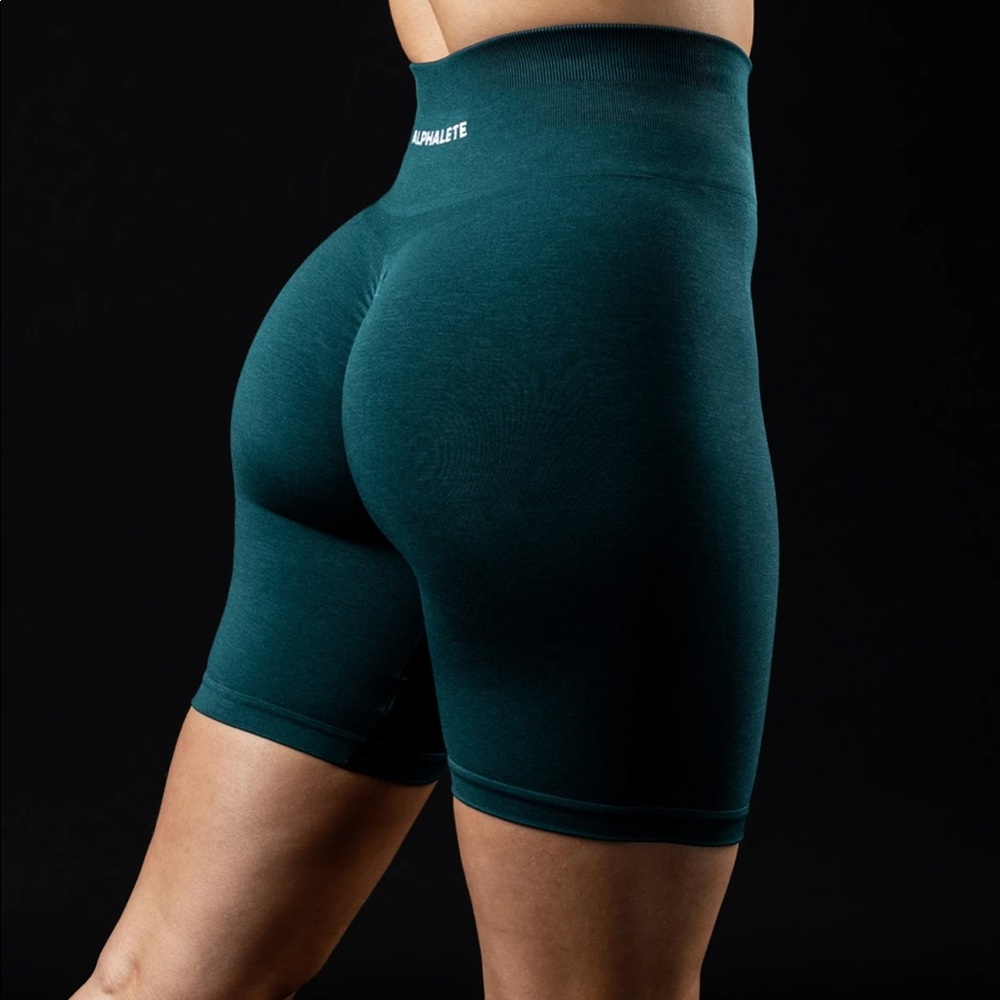 Alphalete Amplify Biker Short